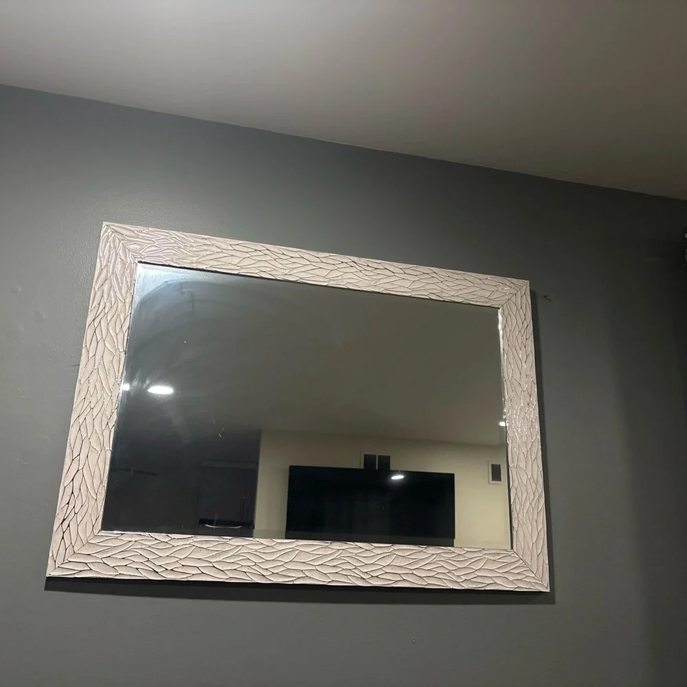 Elegant Textured Wall Mirror - White